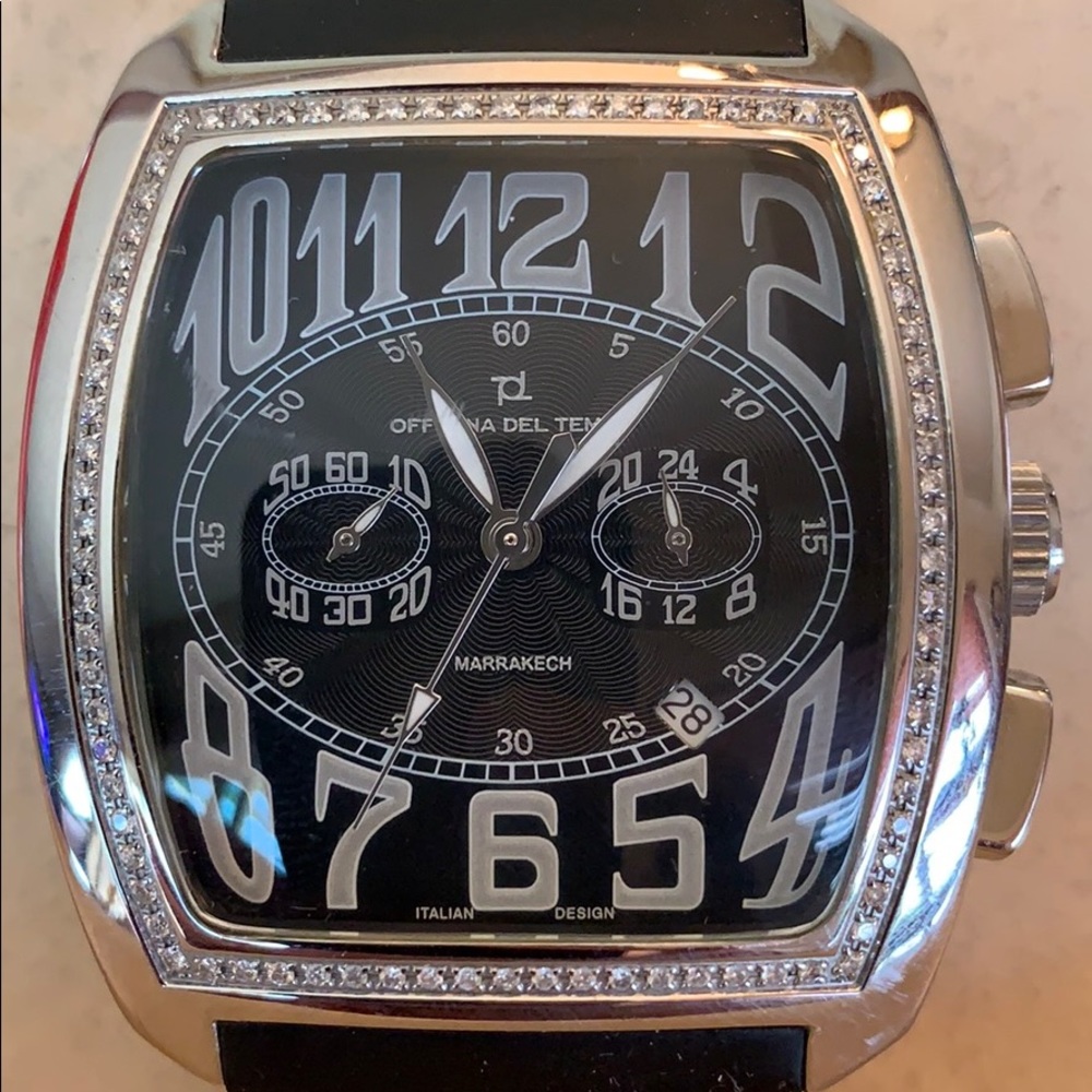 Officina Del Tempo (Marrakech) watch.